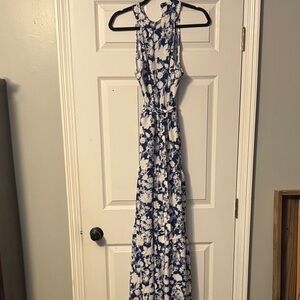 SHEIN Blue and White Floral Pattern Dress